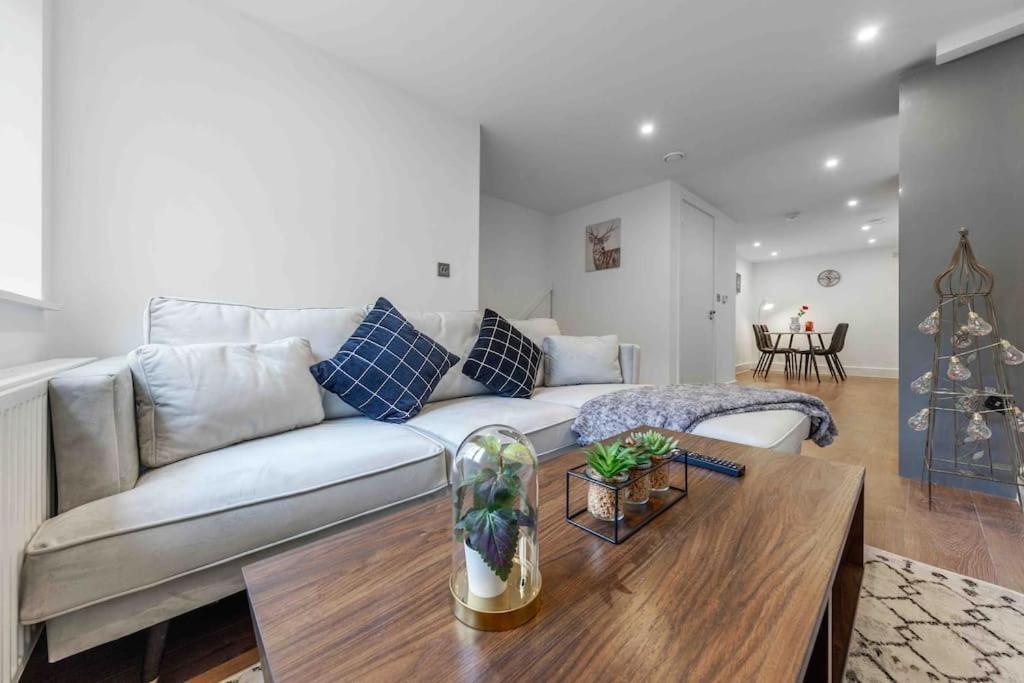 Holiday Home Sleep 8 Central London 9Elms エクステリア 写真