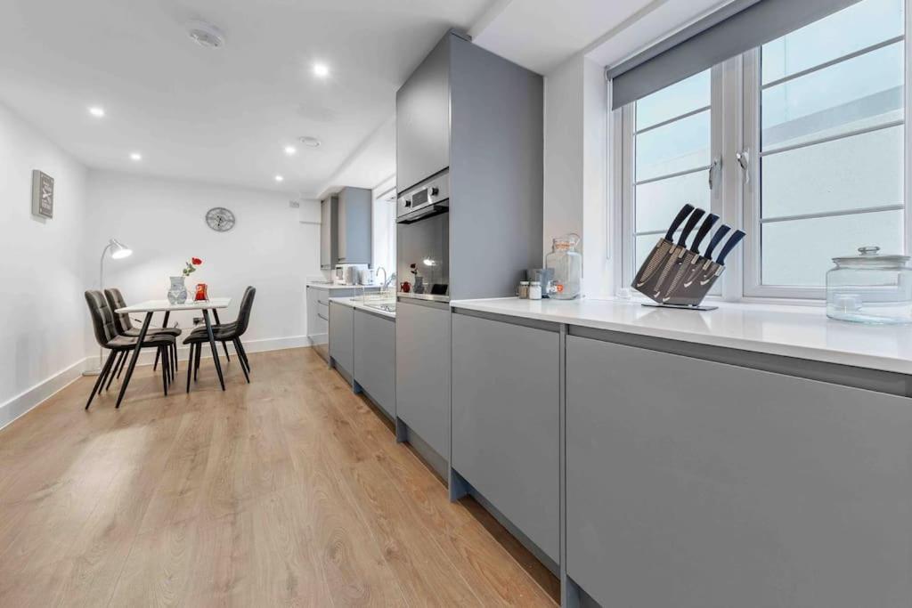 Holiday Home Sleep 8 Central London 9Elms エクステリア 写真