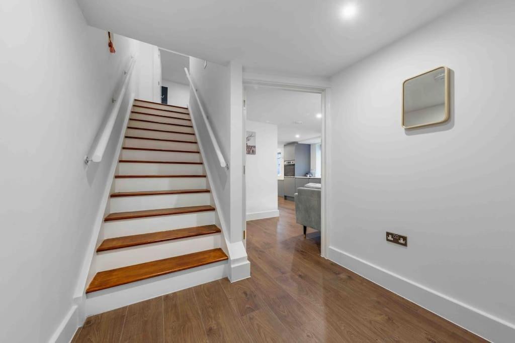 Holiday Home Sleep 8 Central London 9Elms エクステリア 写真